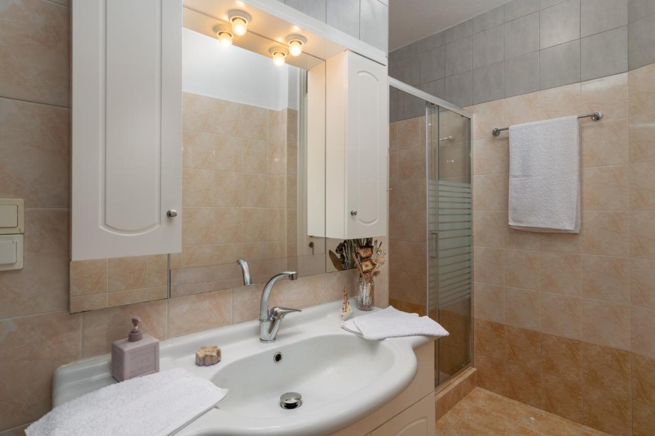 Zanart Maisonette II Tripiti Luaran gambar